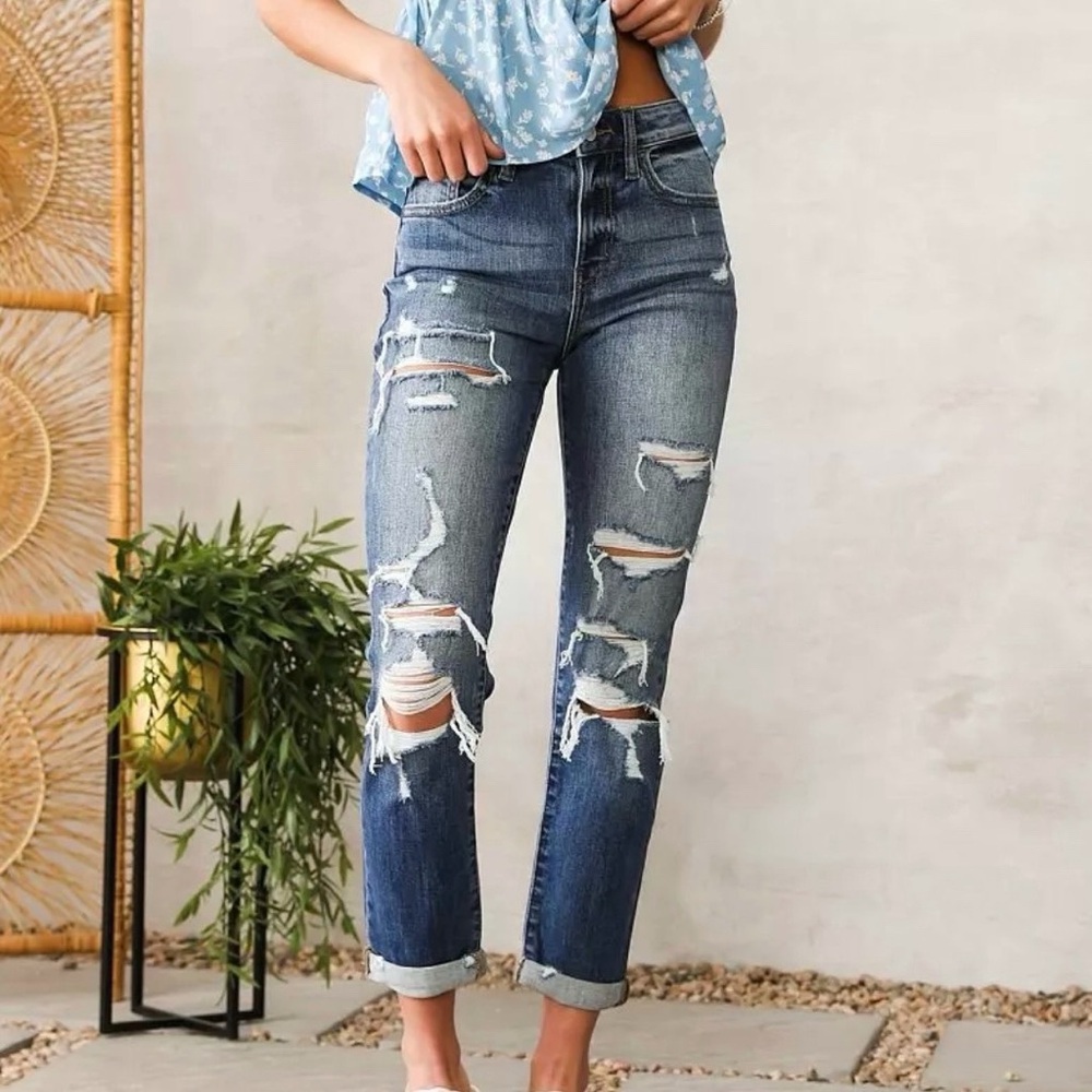 Willow and Root The Everyday Jean Women’s 27 Distressed Stretch Buckle Straight